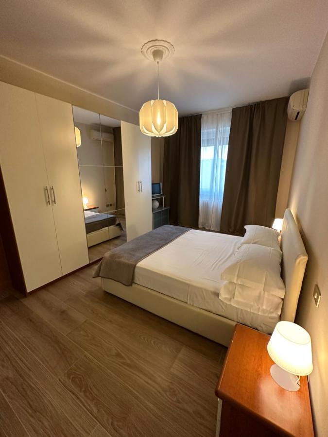 Bicocca Modern Apartment Милан Экстерьер фото